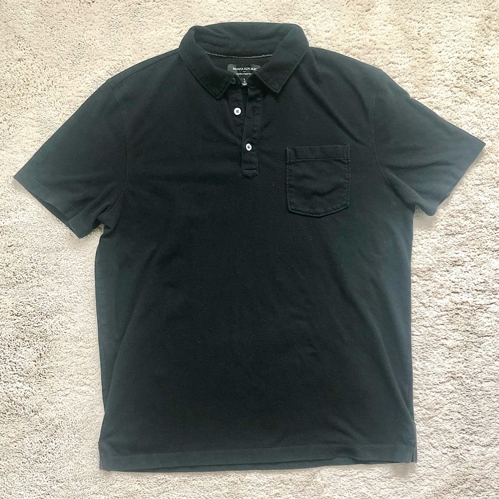 Men’s black polo with pocket